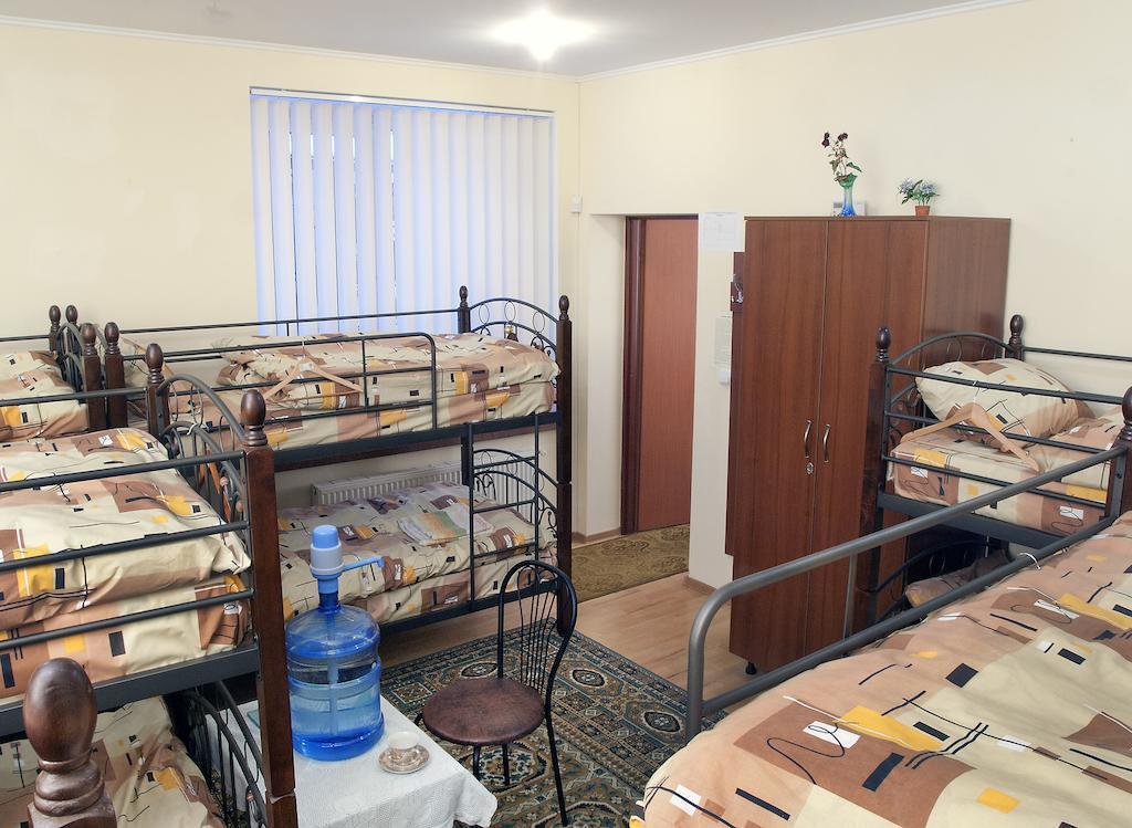 Niko Hostel Lviv Rum bild