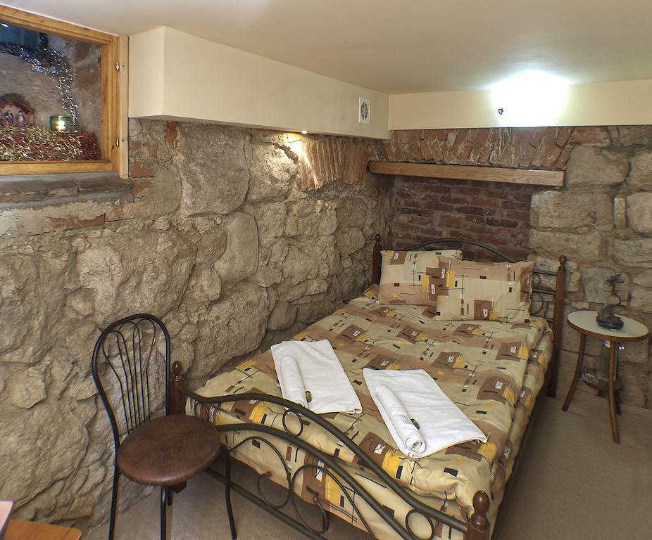 Niko Hostel Lviv Rum bild