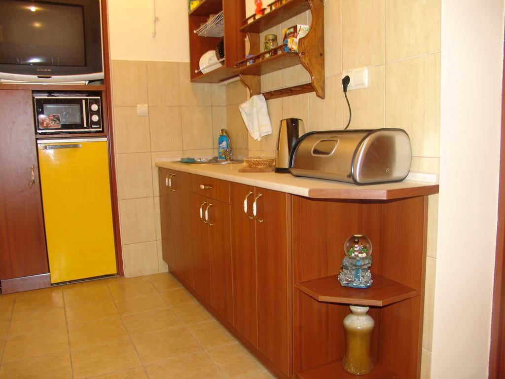 Niko Hostel Lviv Exteriör bild